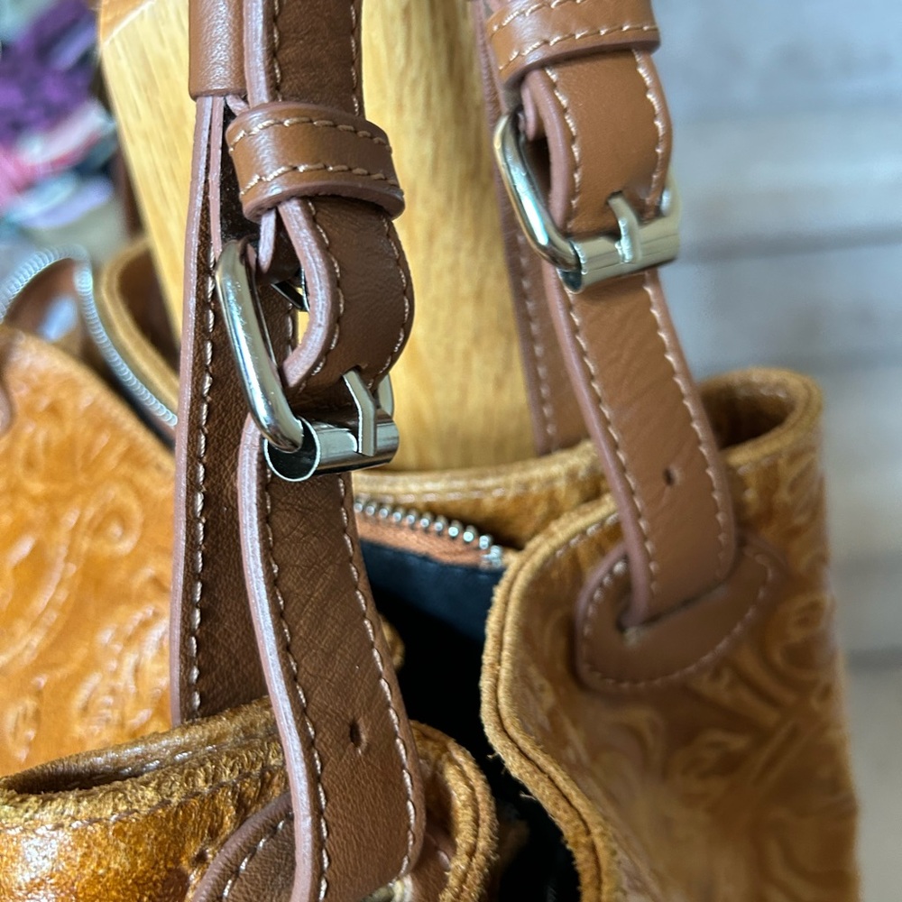 Caramel Brown Embossed Leather Shoulder Bag - Picture 10 of 16